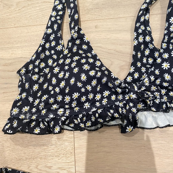 Two piece bathing suit - Picture 4 of 4